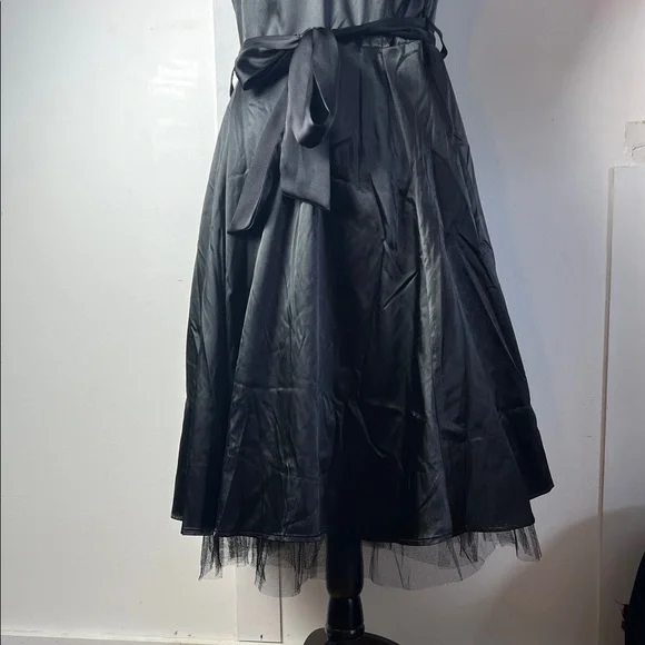 H&R Black Satin Cocktail Dress with sweetheart neckline and ribbon belt - Picture 9 of 11